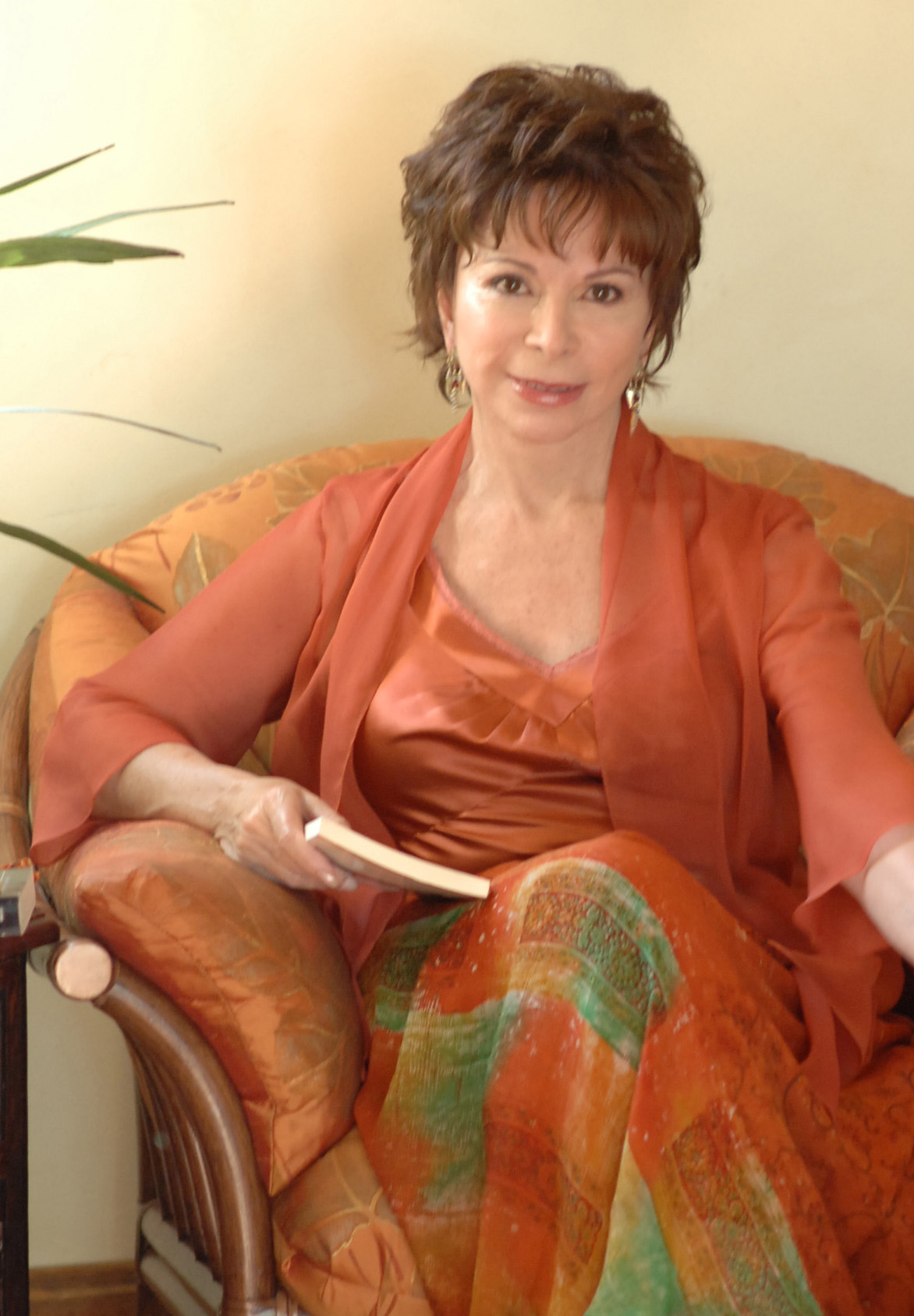 Novelist Isabel Allende will present the 2009 Tanner Lecture on Human Values on Dec. 2 at 7 p.m. in the Olpin Union Ballroom.